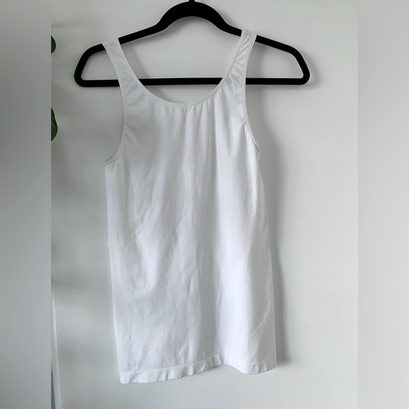 2pc ARITZIA Babaton Tank Tops Black/White stripe and White Sizes: M/L and L - Picture 4 of 4